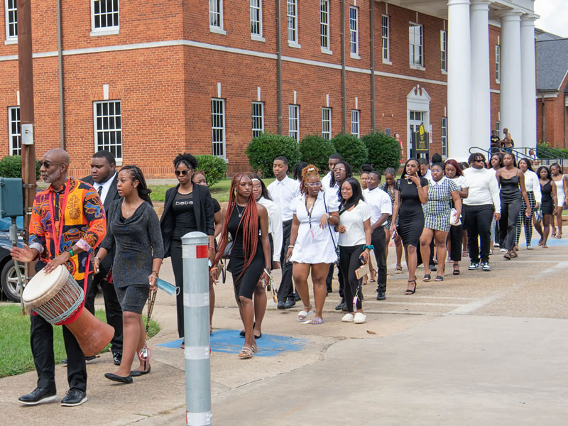 GSU Orientation Line Photo