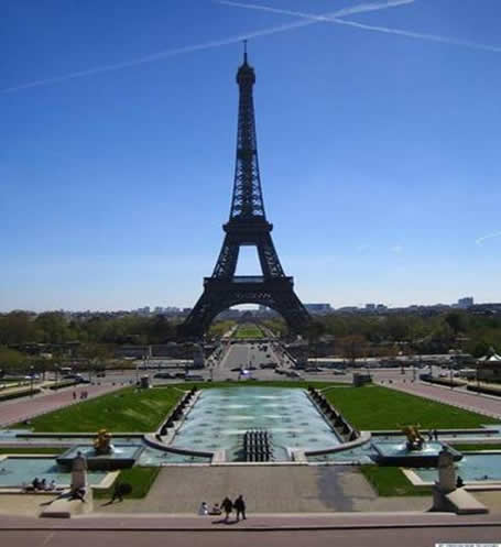 Study abroad with GSU in Paris, France.