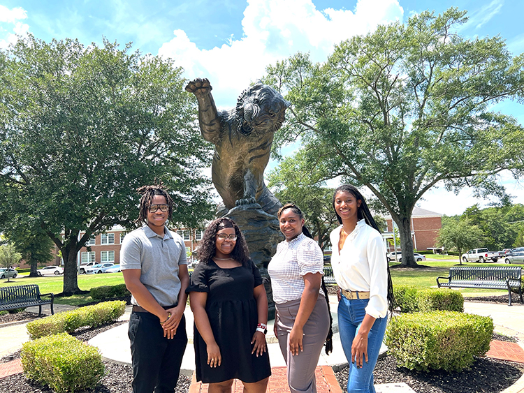 Grambling State University – Τέσσερις φοιτητές Grambling State επιλέχθηκαν για Moguls σε διαγωνισμό κατασκευής