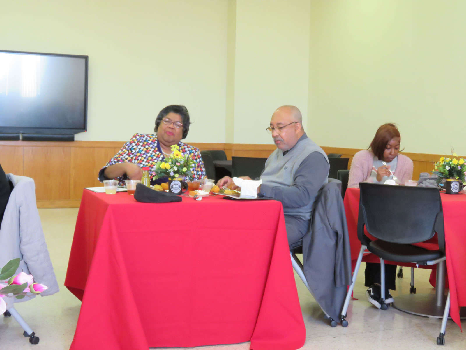 E.L. Cole Honors College Lunch and Learn - Photo 4