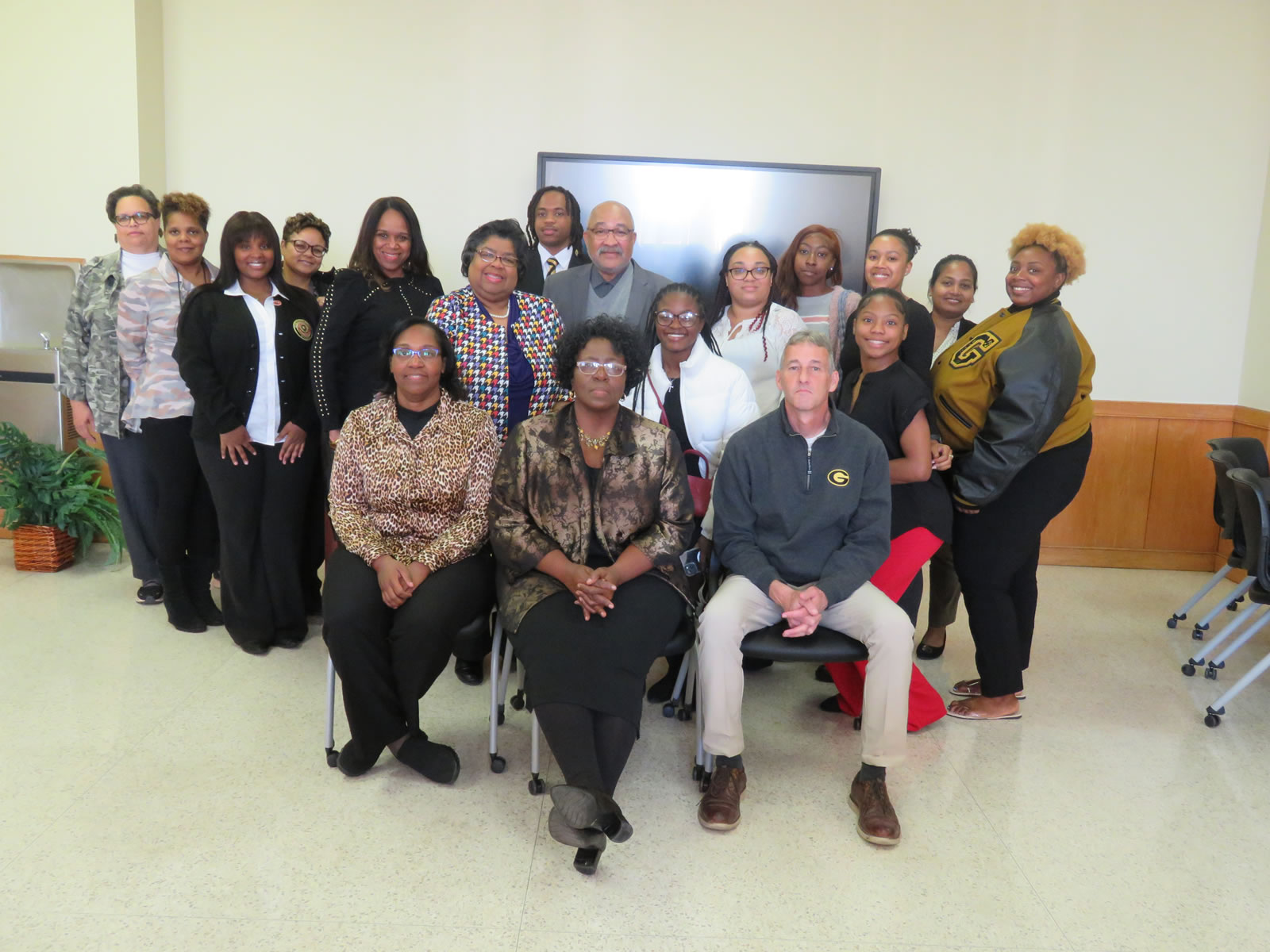 E.L. Cole Honors College Lunch and Learn - Photo 33