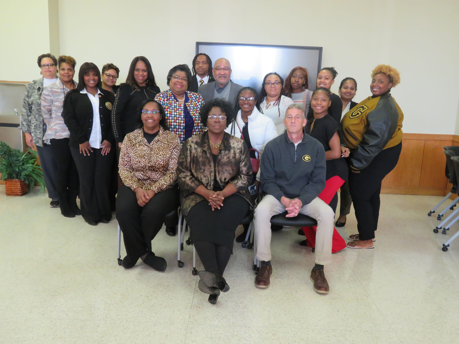 E.L. Cole Honors College Lunch and Learn - Photo 34